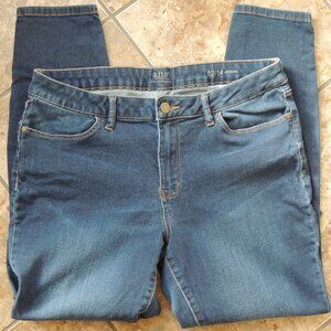 ANA A New Approach Jeggings Size 14 Medium Wash Stretch Denim 32/14